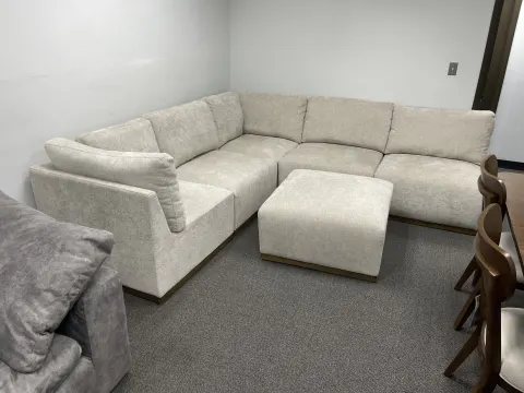 Henredon Murphy Fabric 6-piece Modular Sectional with Ottoman