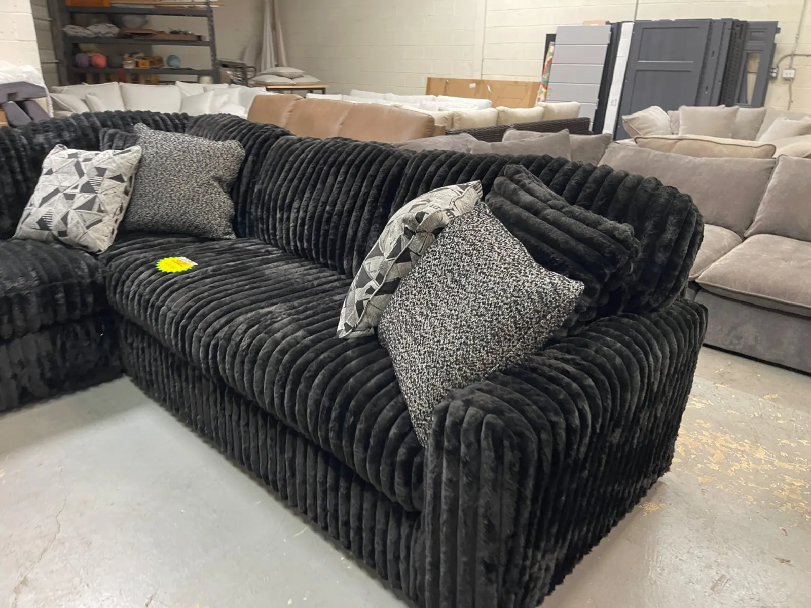 Midnight-Madness 3-Piece Sectional - Image 3