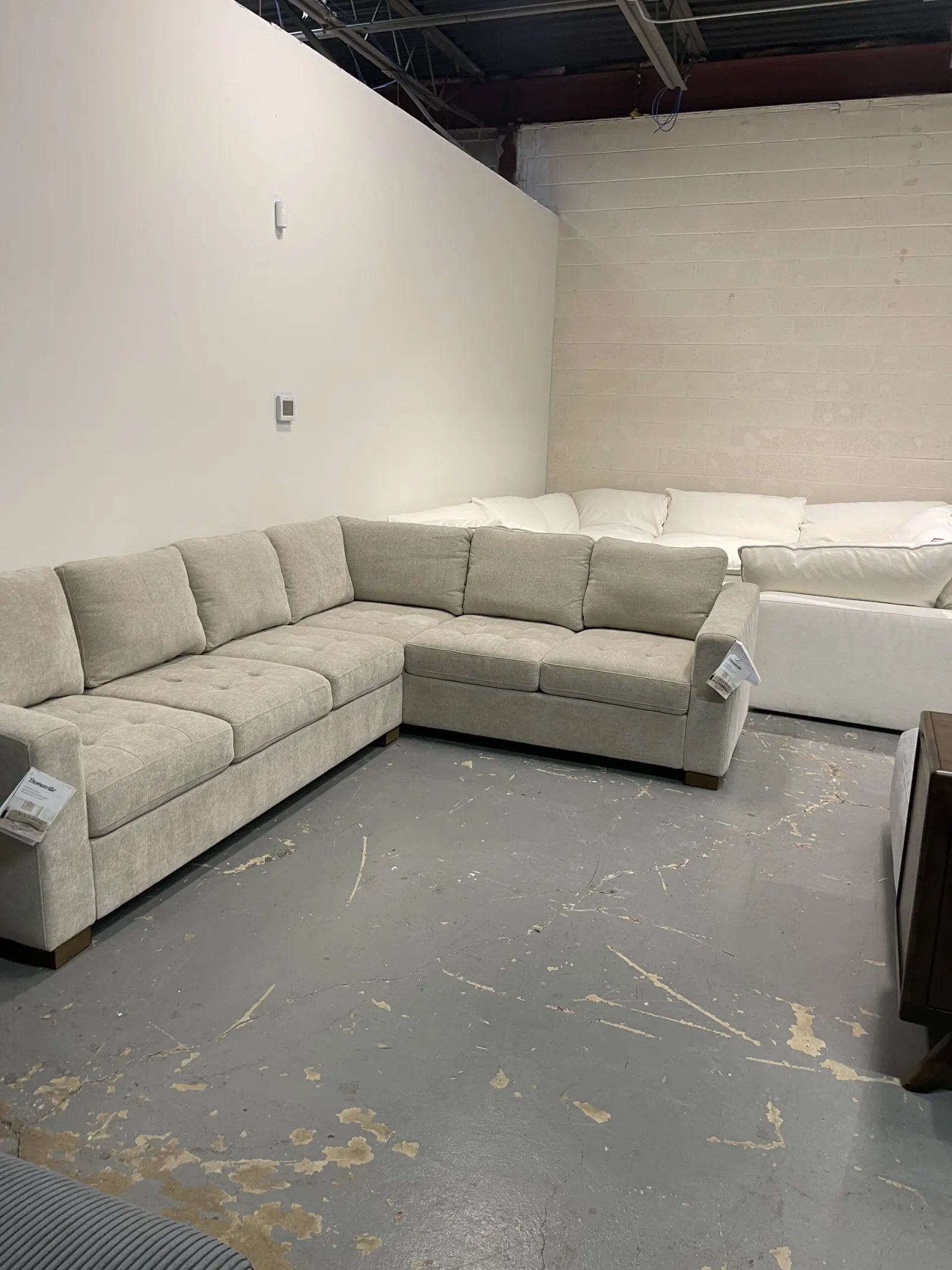 Thomasville Ellsford 2 Piece Fabric Sectional Beige - Image 10
