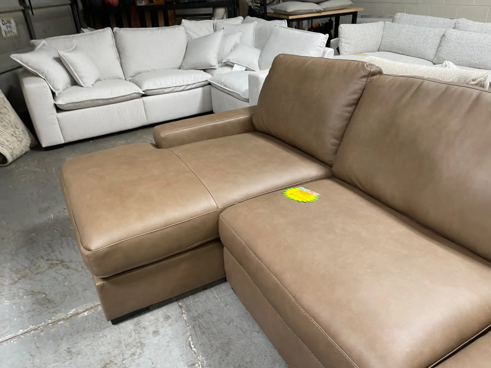 Veronella 3-Piece Sectional With Chaise - Image 4